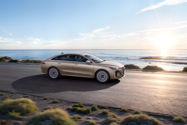 荣威M7 DMH重磅上市，限时美好价8.58万元起享新能源时代家轿王